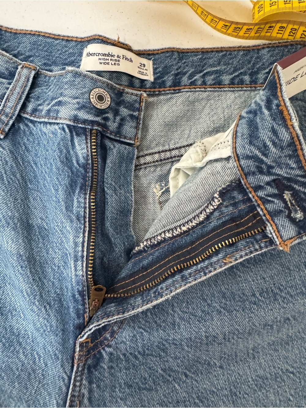 NWT Abercrombie & Fitch High Rise Wide Leg Jean Lightweight Drapey Rigid Raw Hem - Picture 13 of 16